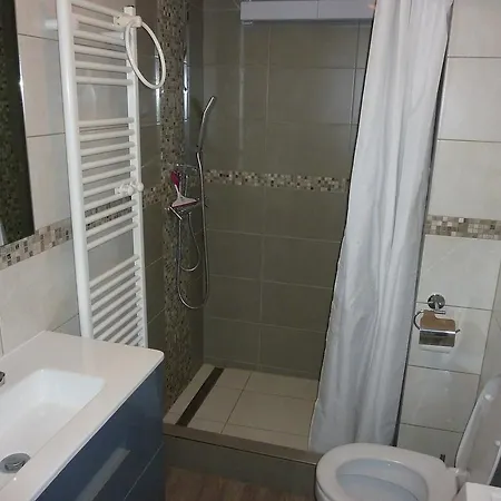 Dranem A Apartman *